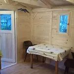 Retro Challenge And Garden Πανσιόν Πράγα