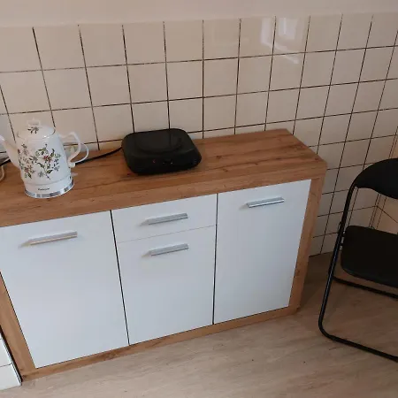 Retro Challenge And Garden Guest house