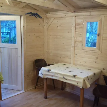 Retro Challenge And Garden Guest house Prague